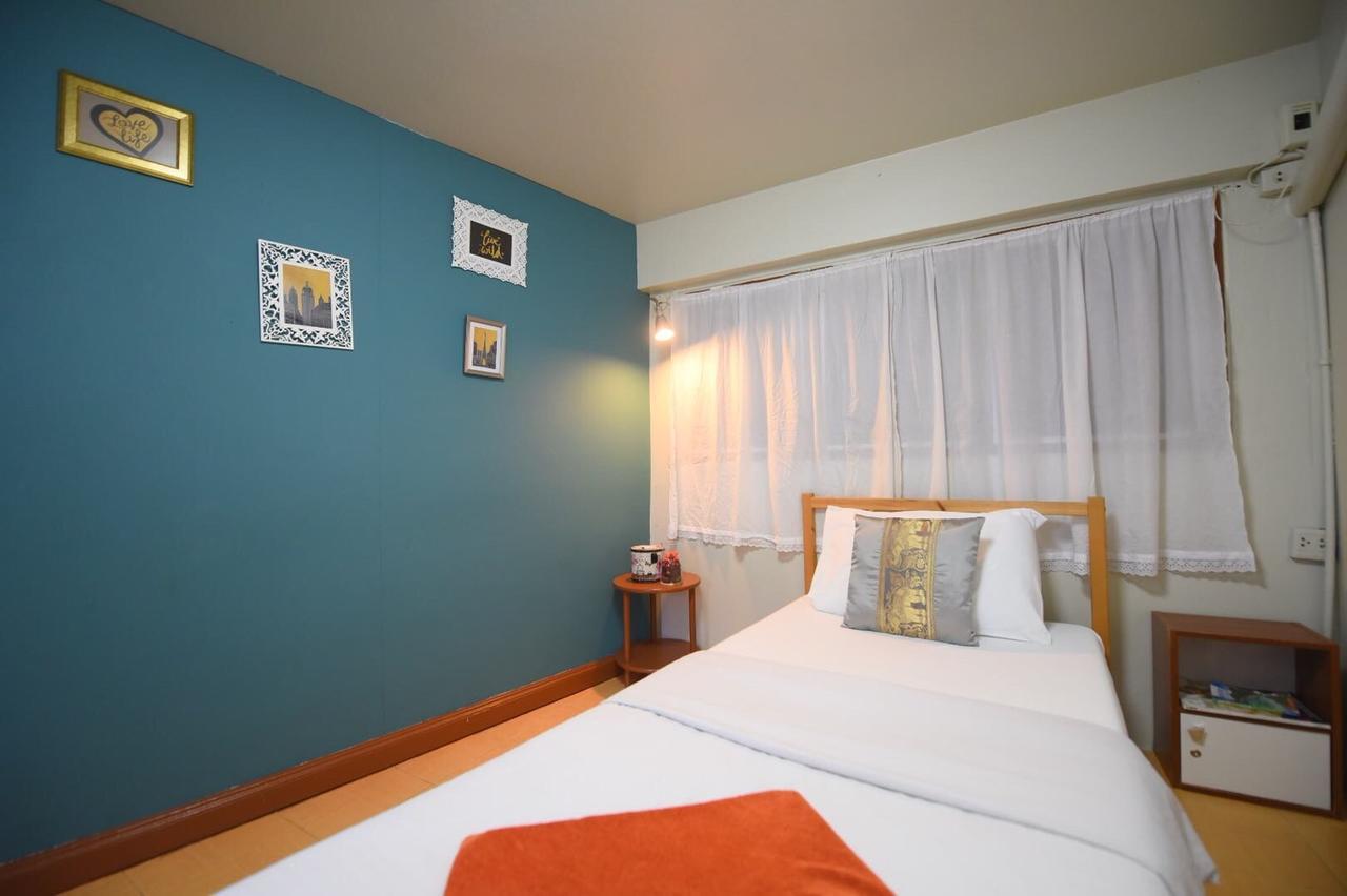 All In One Hostel Банкок Екстериор снимка